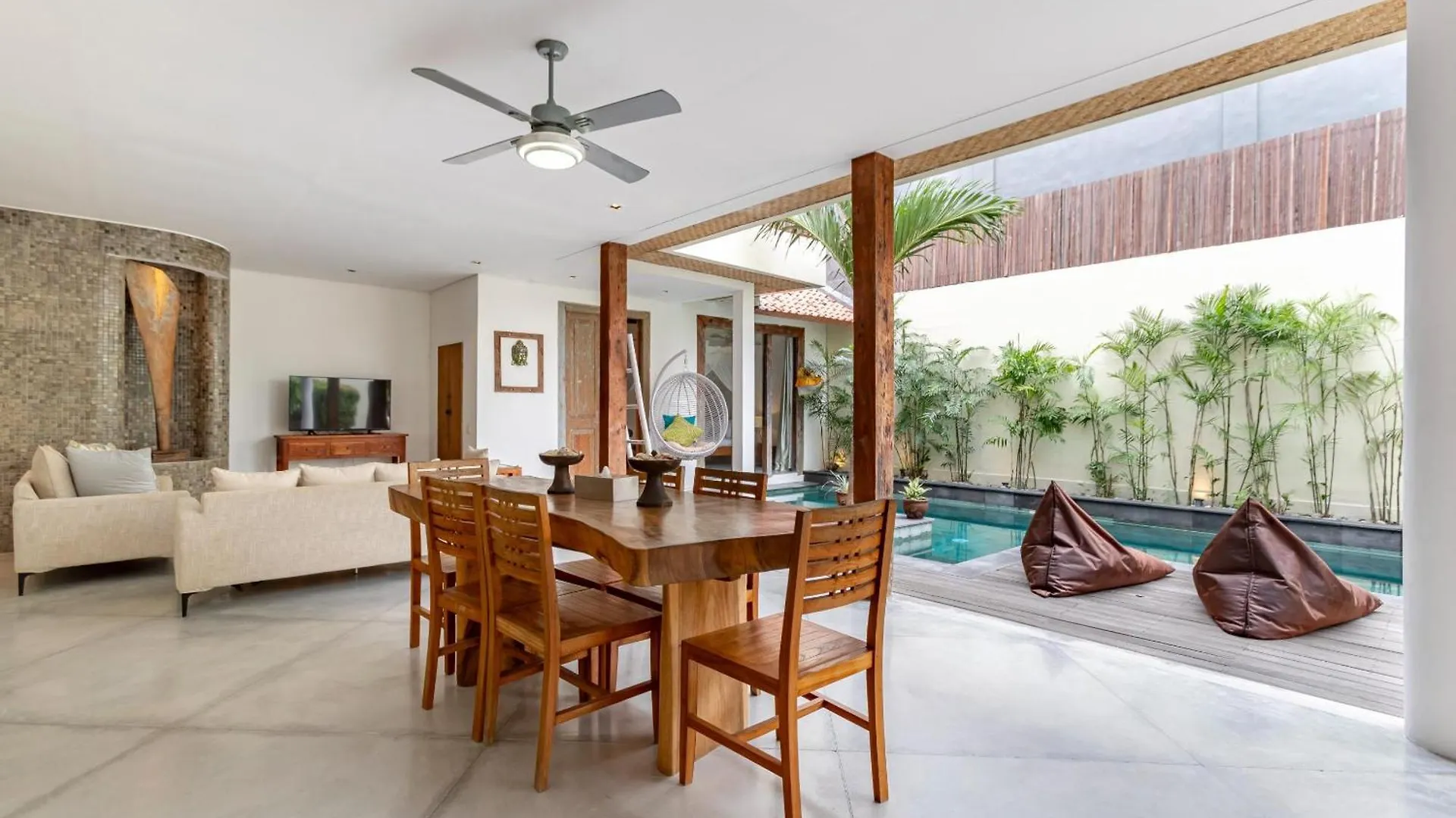 Villa Ace - Modern 2Br Villa In Seminyak With Spacious Bedrooms, Bathtub & Private Pool