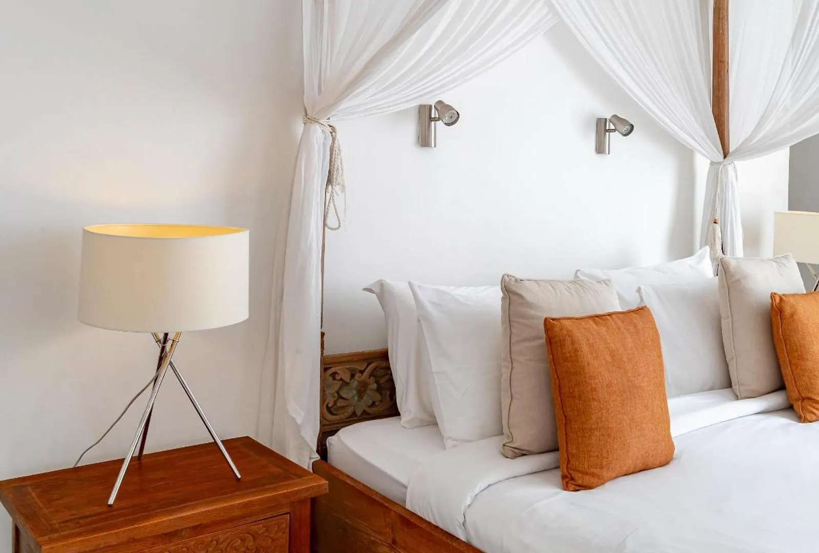 Villa Ace - Modern 2Br Villa In Seminyak With Spacious Bedrooms, Bathtub & Private Pool