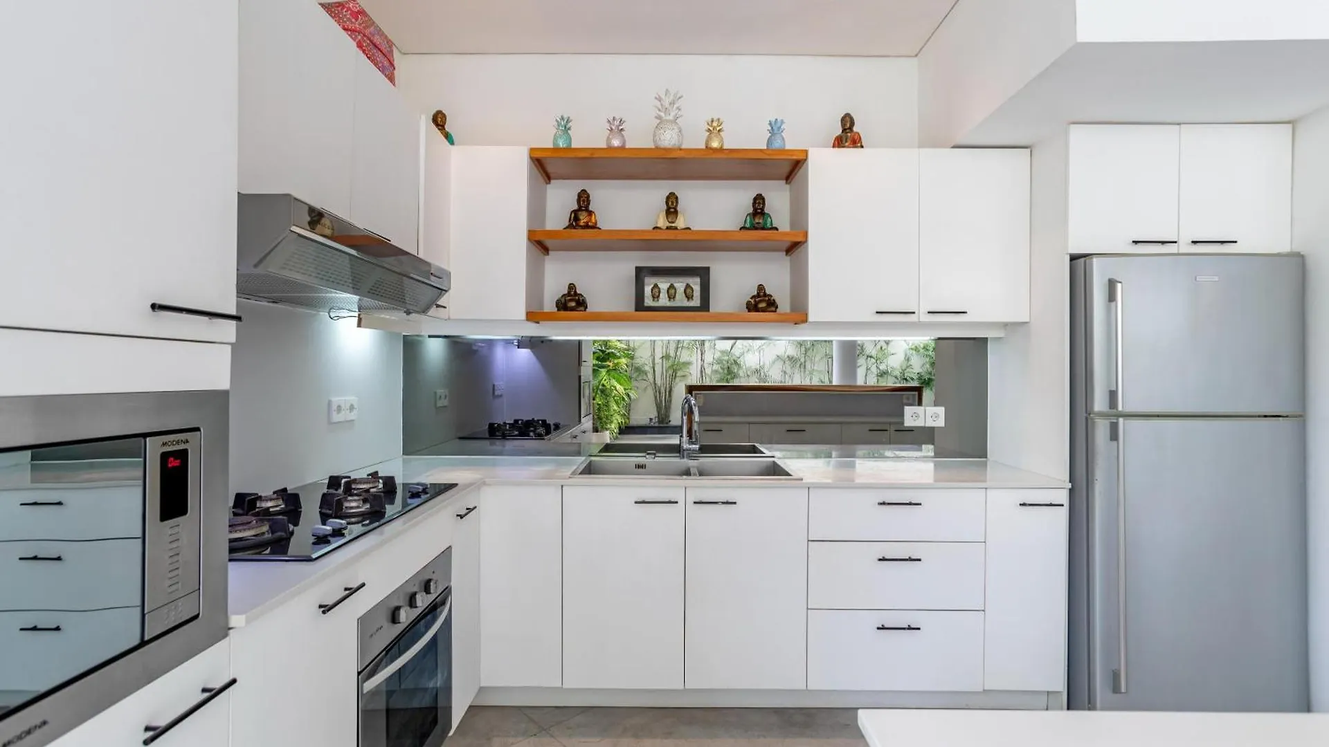 Villa Ace - Modern 2Br Villa In Seminyak With Spacious Bedrooms, Bathtub & Private Pool