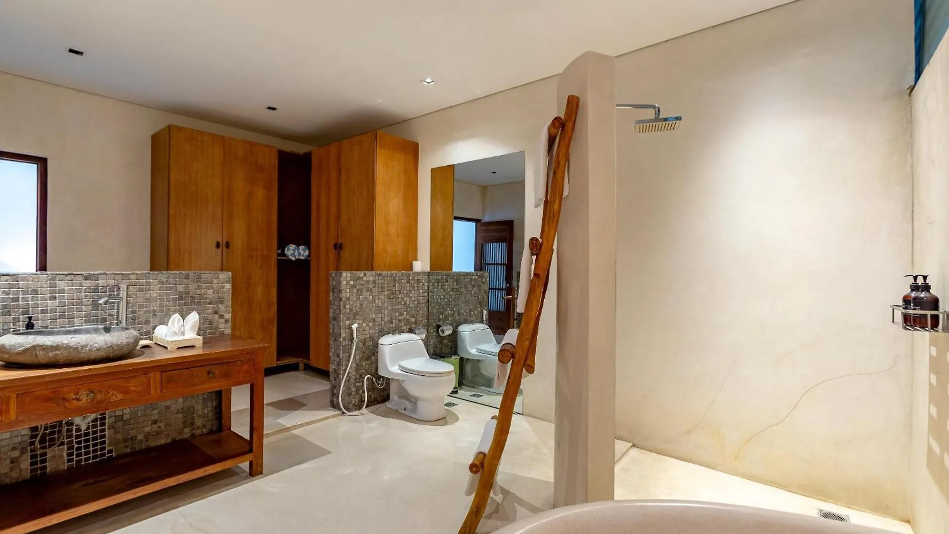 Villa Ace - Modern 2Br Villa In Seminyak With Spacious Bedrooms, Bathtub & Private Pool  Seminyak (Bali)