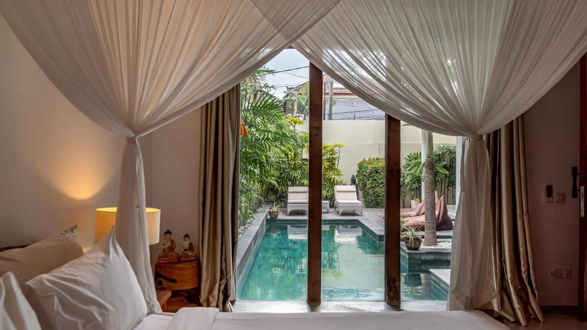 Villa Ace - Modern 2Br Villa In Seminyak With Spacious Bedrooms, Bathtub & Private Pool